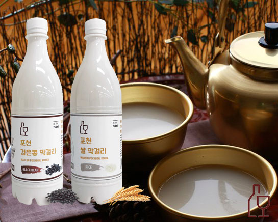 Tại sao người Hàn Quốc uống rượu gạo bằng chén và đựng trong ấm?