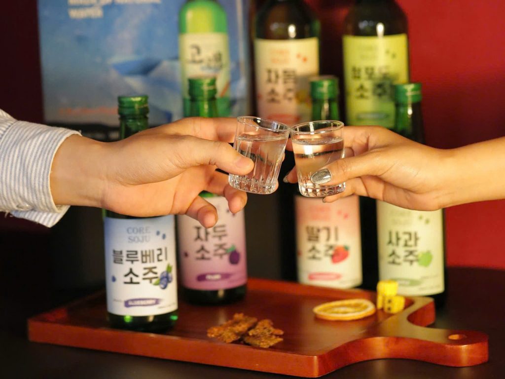 Soju uống bao nhiêu thì say? Cách giải rượu Soju